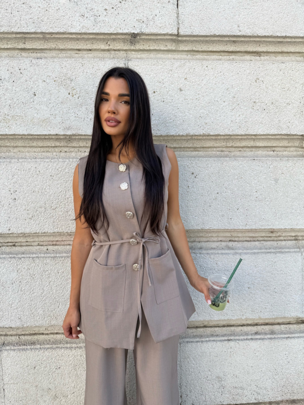 Елек Aisha Fango