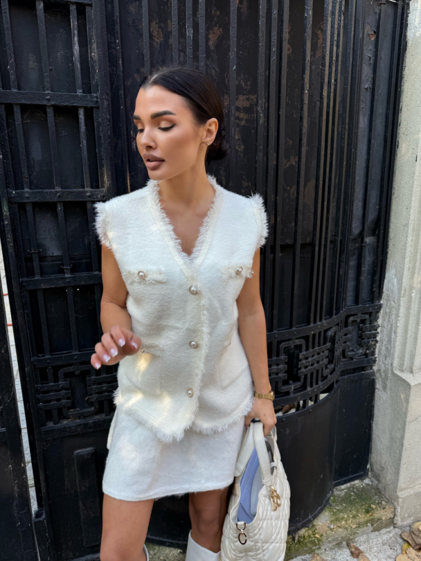 Елек Eloria White