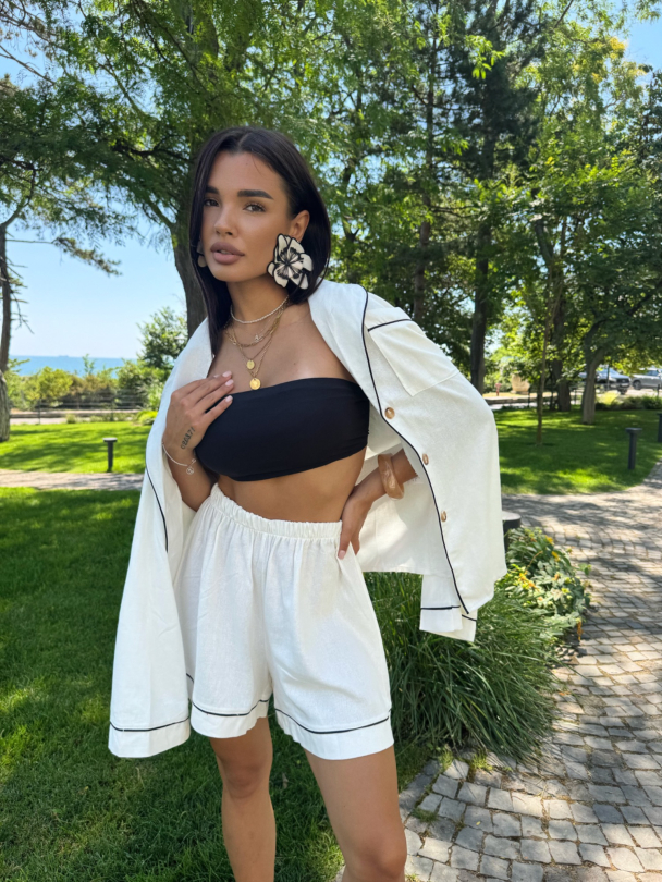 Къси панталонки Solviva White 