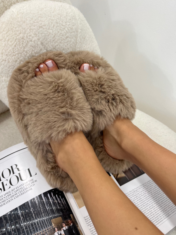 Пухени чехли Bibby Milk Chocolate