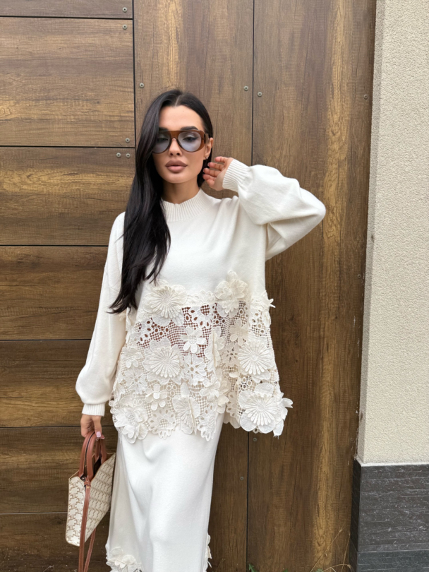 Пуловер Avira Milky