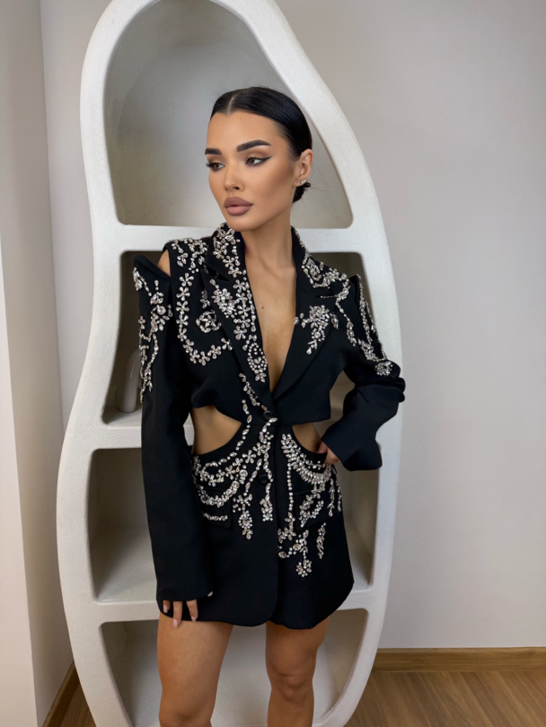 Рокля High Level