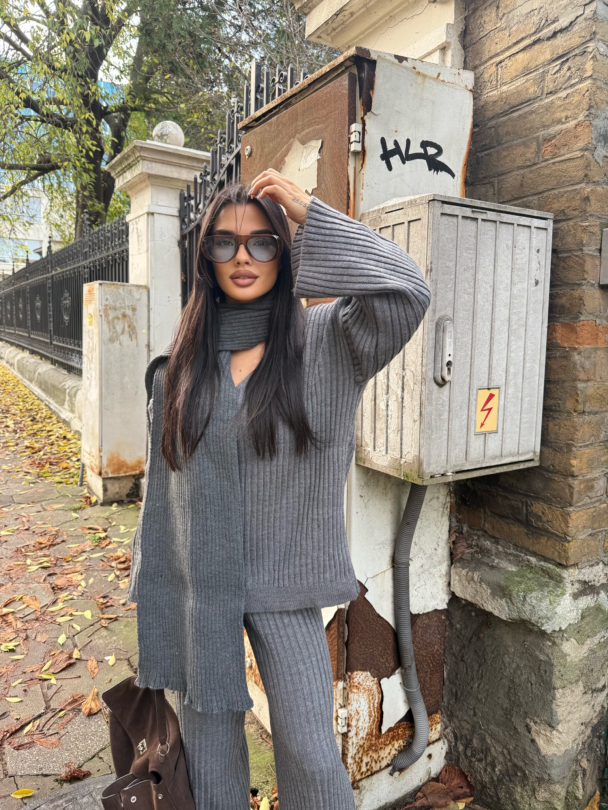 Сет пуловер и шал Movena Grey