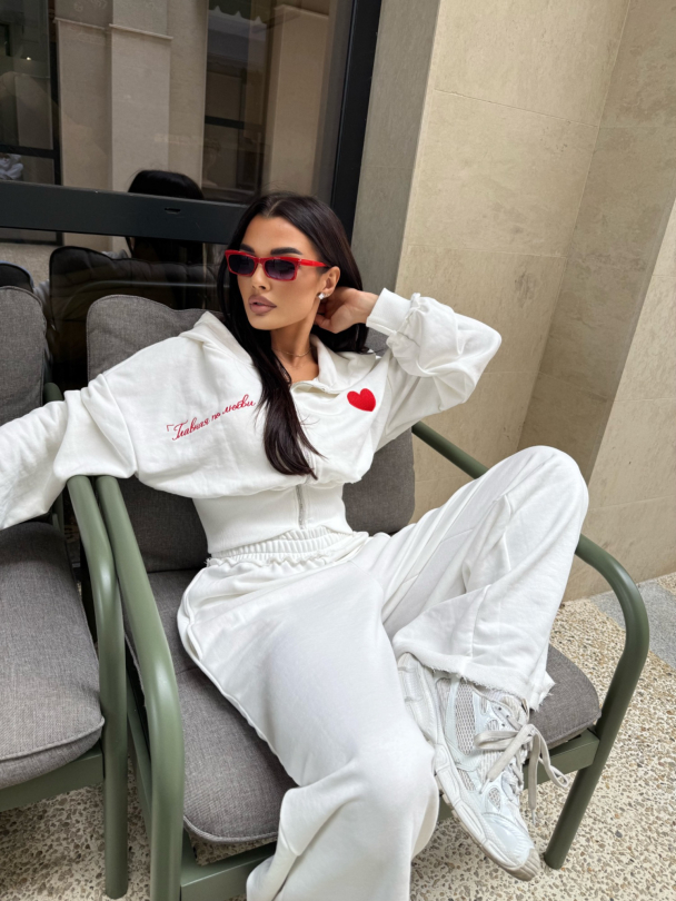 Суитшърт Главная по любви White