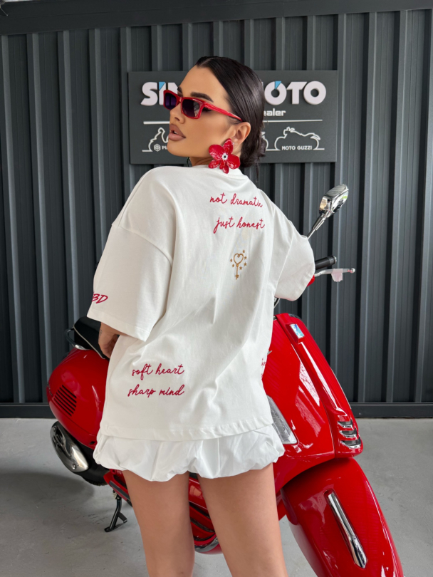 Тениска Main Character Milky