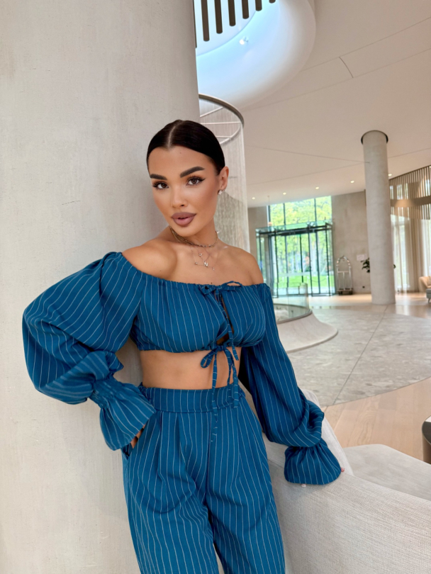 Топ Reyla Petrolly