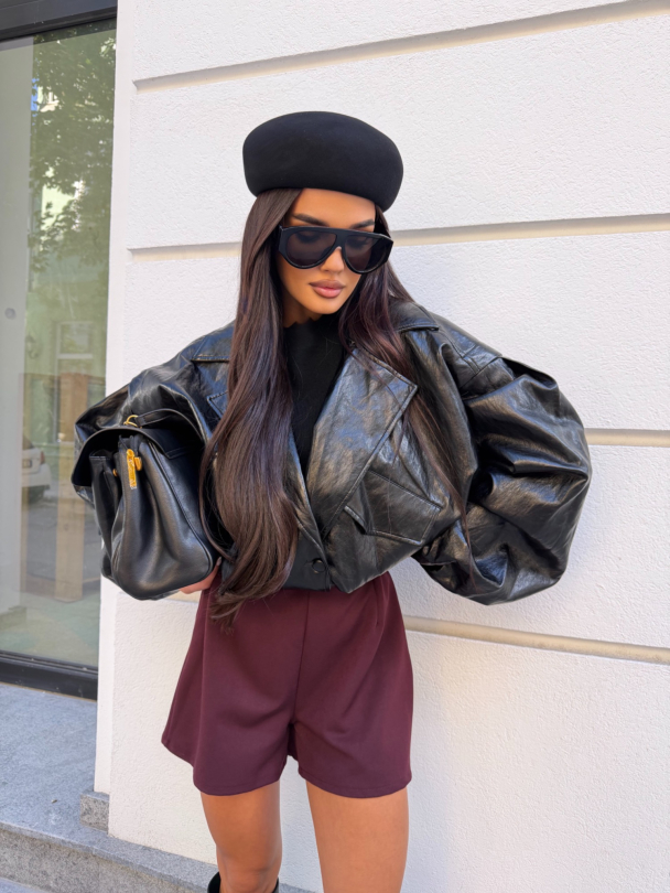 Яке Cassis Black
